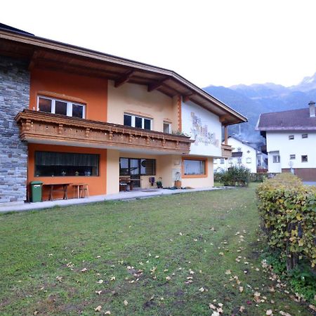 Cozy Apartment In Oetz Close To Ski Area Buitenkant foto